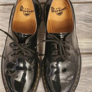 Dr. Martens Black Leather Shoes with Perforated Insole